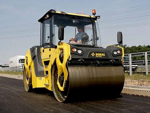 Bomag BW 206 ADO-5 Foto 1