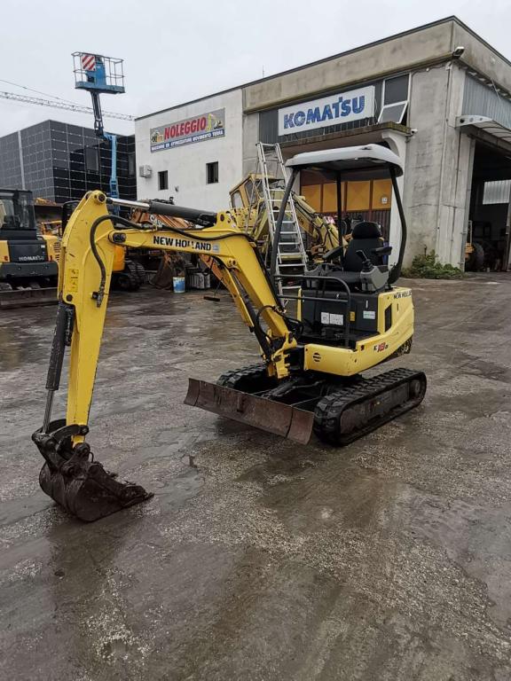 New Holland E18B Foto 1