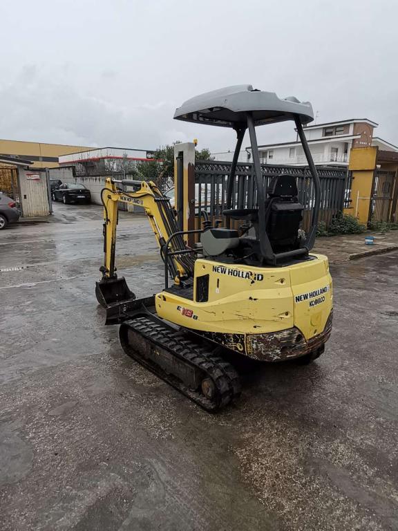 New Holland E18B Foto 4