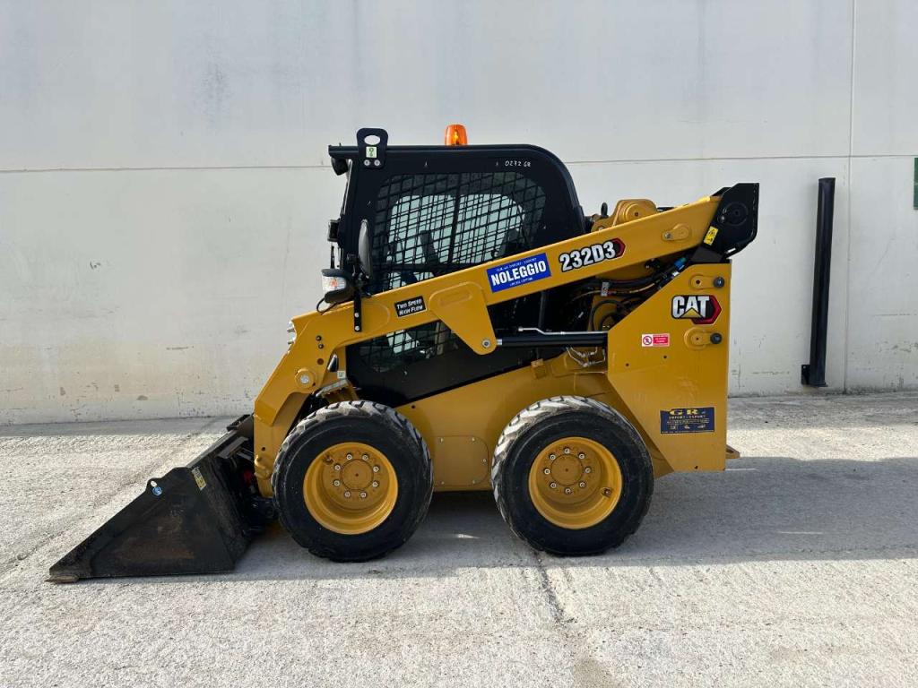 Caterpillar 232 D3 Foto 1
