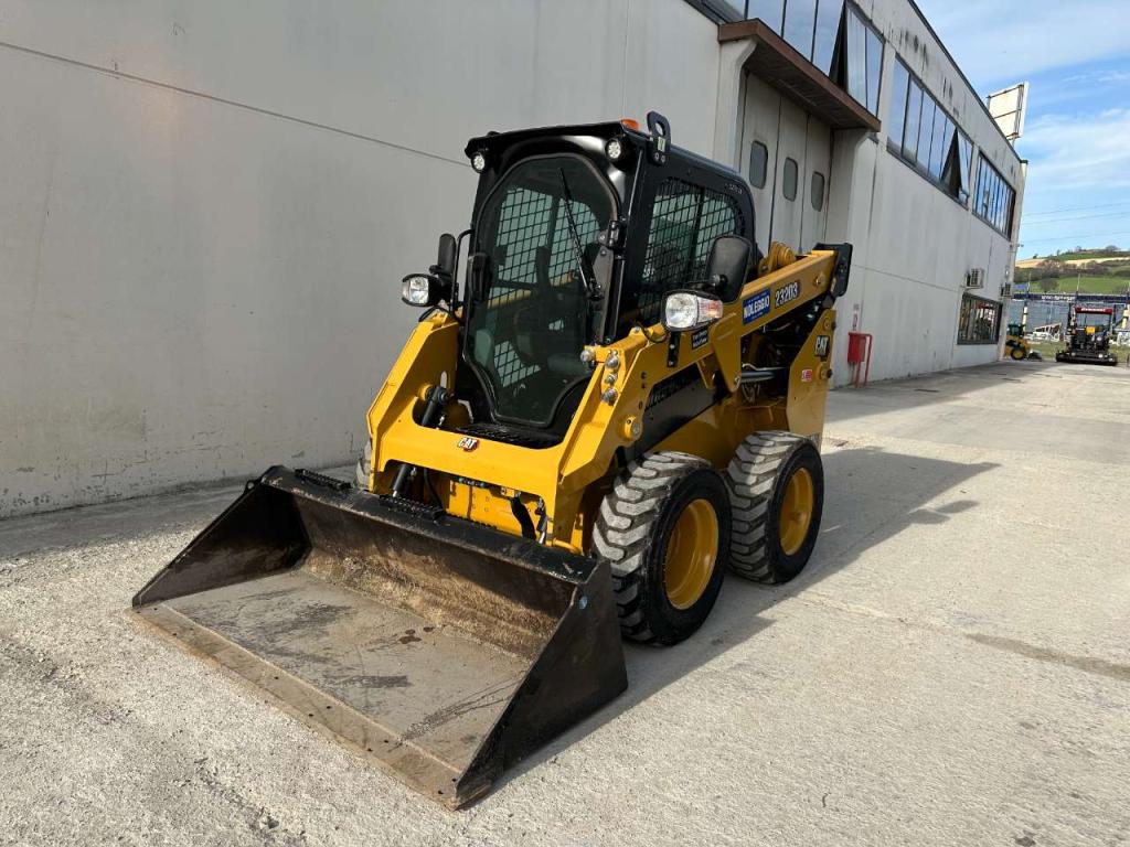 Caterpillar 232 D3 Foto 2