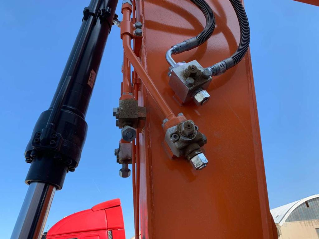 Develon DX 140 LCR Foto 3