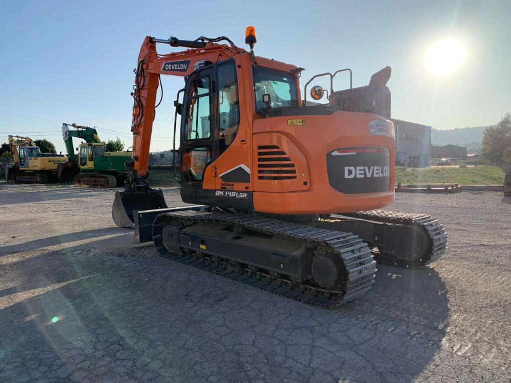 Develon DX 140 LCR Foto 4