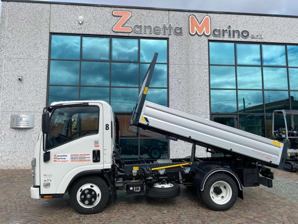 Isuzu M21 Foto 2