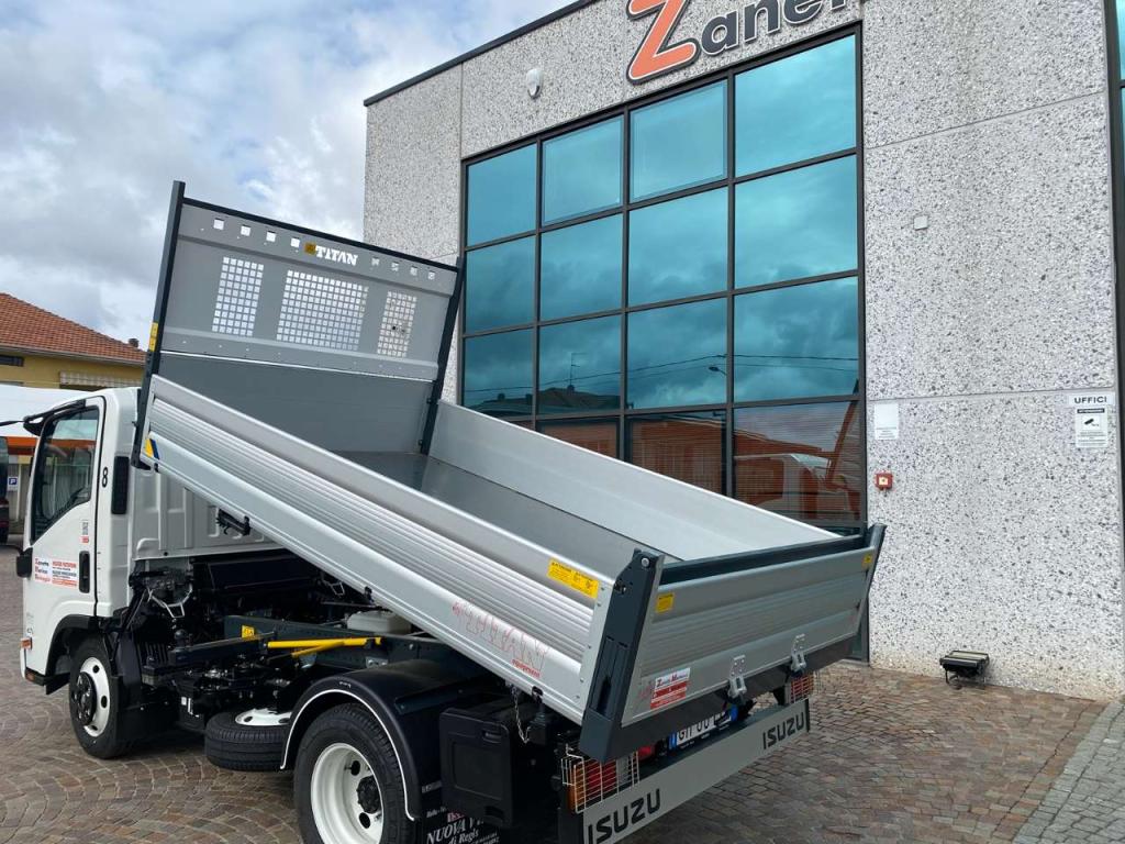 Isuzu M21 Foto 4