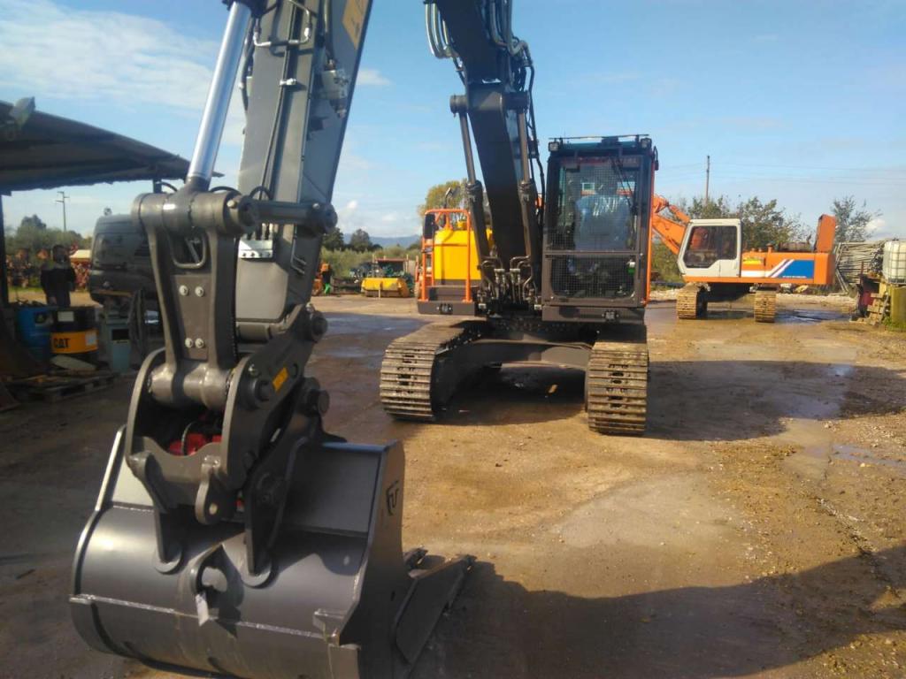 Volvo EC160E Foto 4