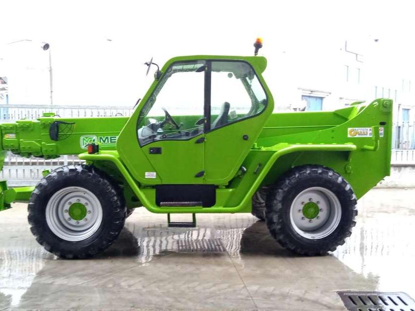 Merlo Sollevatore telescopico rigido Foto 1