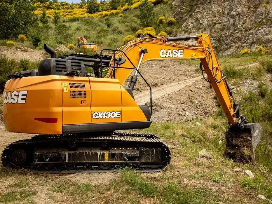 Case CX130 Foto 1
