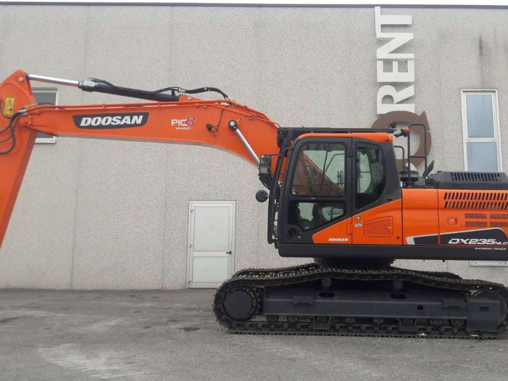 Doosan DX235NLC-5 Foto 1