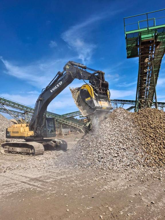MB CRUSHER BF135.8 Foto 3