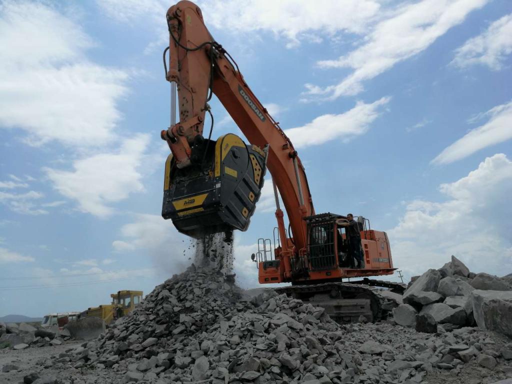MB CRUSHER BF150.10 Foto 2
