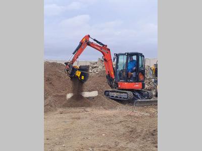 MB CRUSHER MB-HDS407 a noleggio presso MB Crusher