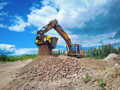 MB CRUSHER MB-HDS523 a noleggio presso MB Crusher